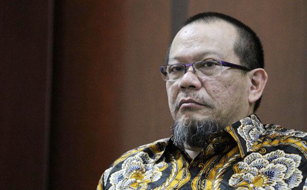 jokowi oligarki la nyalla