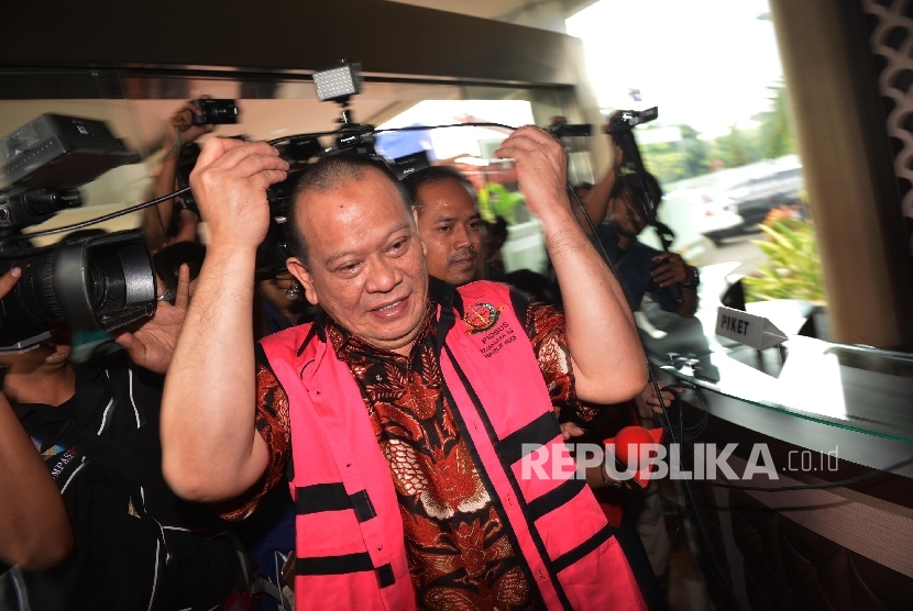 korupsi la nyalla kecil